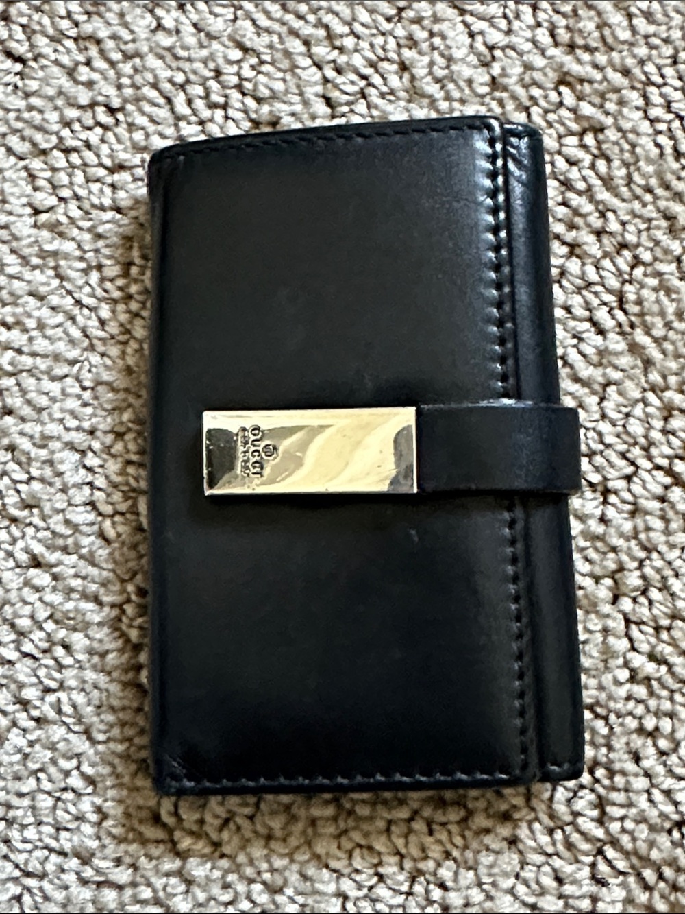 Gucci Black Leather Card/ Key Holder with Silver -Tone Logo Bar - Picture 1 of 3